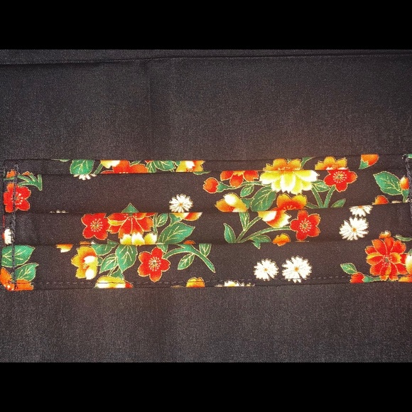 Handmade Floral Face Mask - Picture 2 of 4